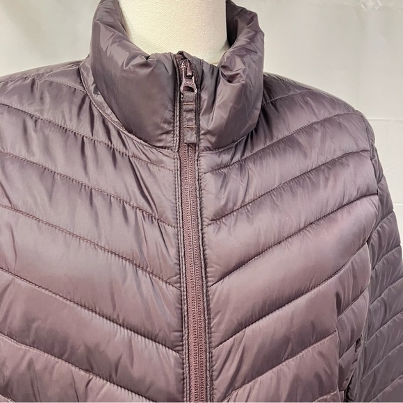 Old Navy Water Resistant Narrow Channel Packable Puffer Jacket Purple Small Tall - Picture 2 of 16